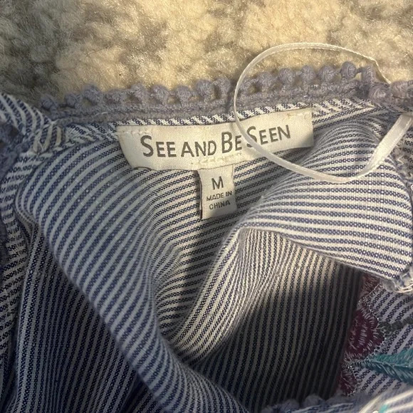 See and be seen Floral Embroidered Maxi Dress - Picture 4 of 5